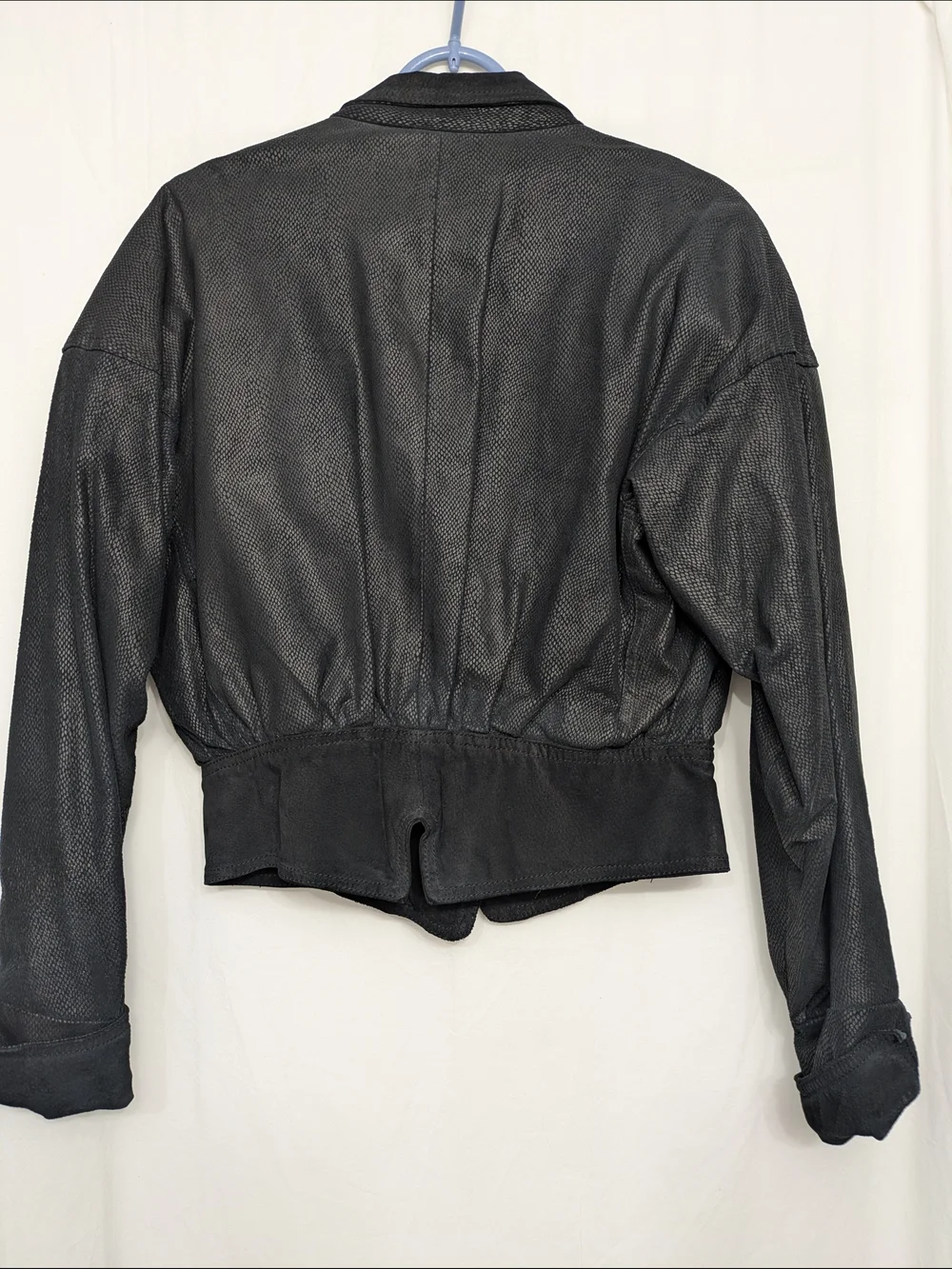 Vintage Black Leather Cropped Jacket Womenβs L Fitted Waist Textured Button Fron - Picture 6 of 10